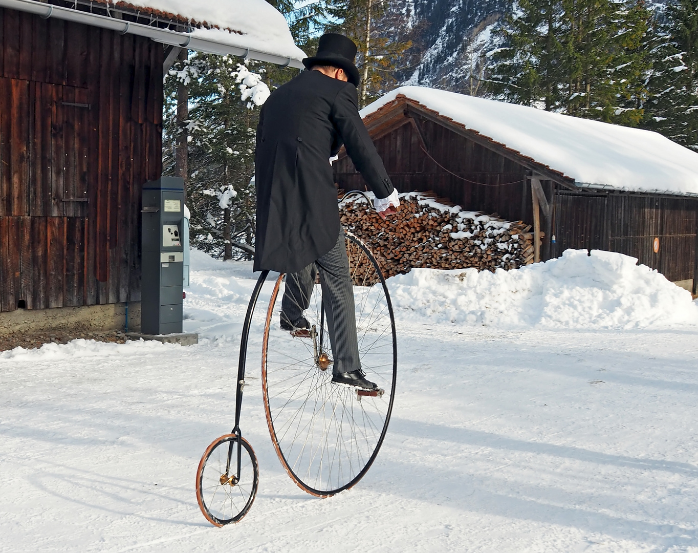 Auf dem Fahrrad - à bicyclette - "Belle Epoque", Kandersteg!