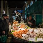 Auf dem Fischmarkt in Venedig