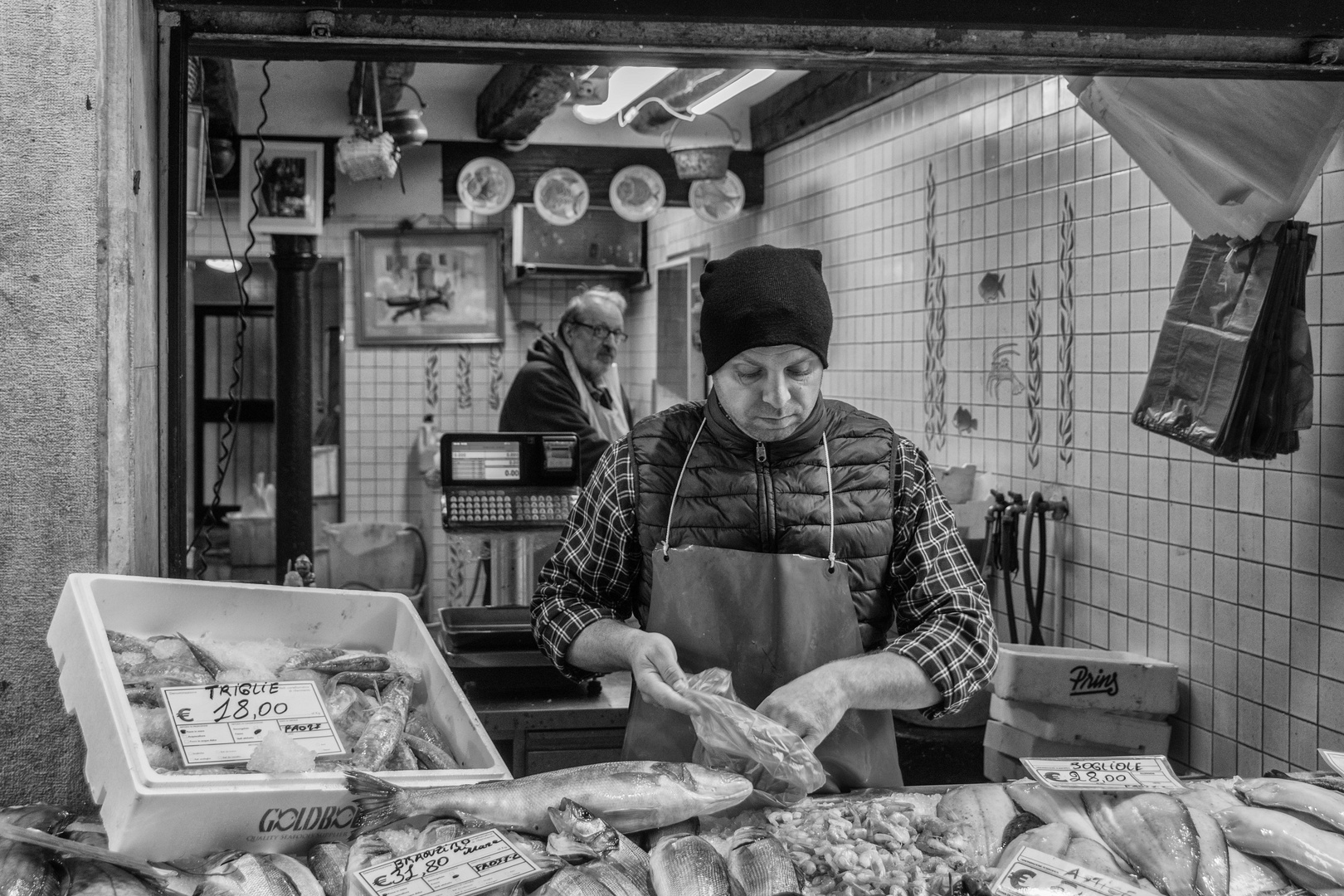 Auf dem Fischmarkt in Venedig 