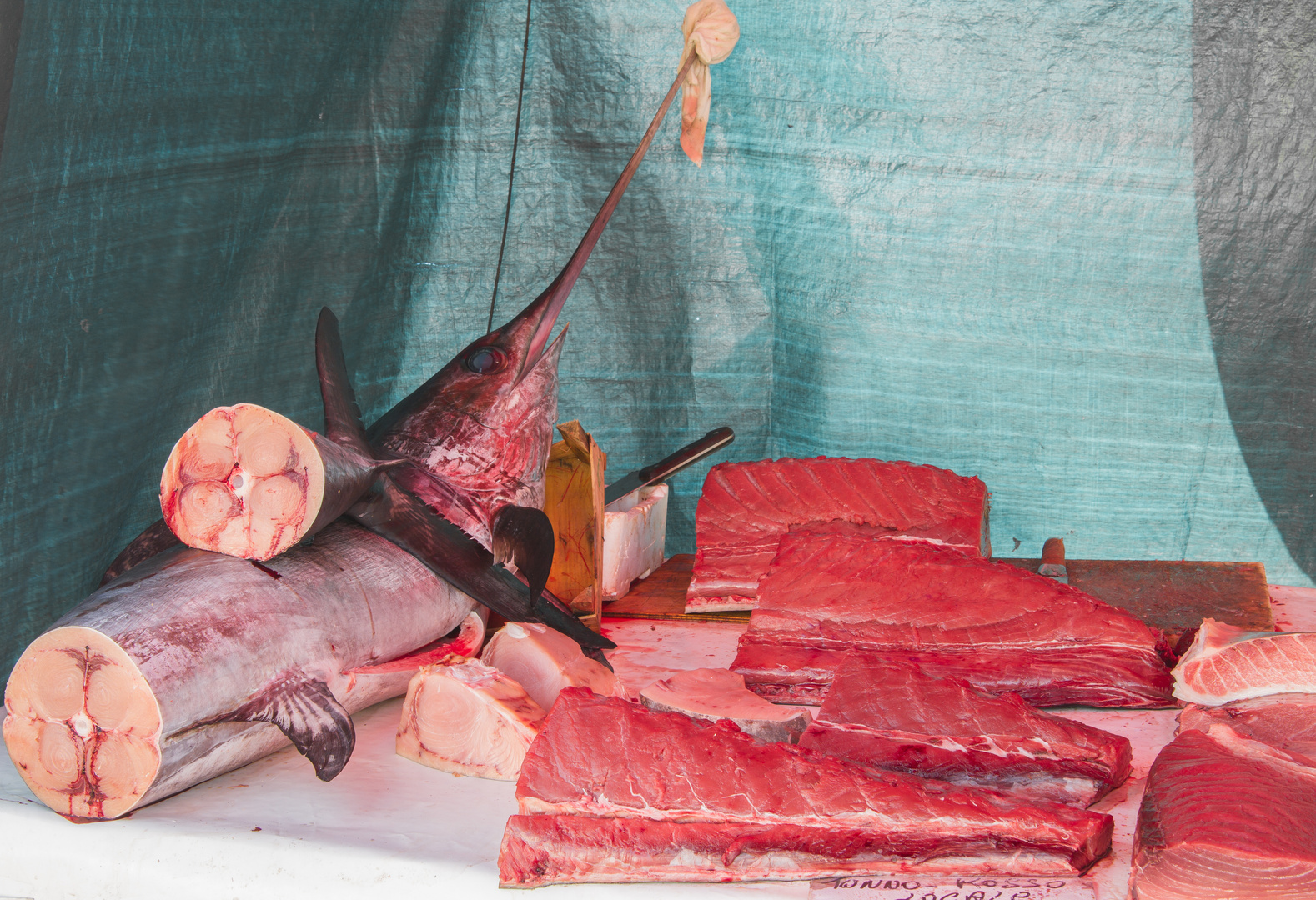 Auf dem Fischmarkt von Trapani