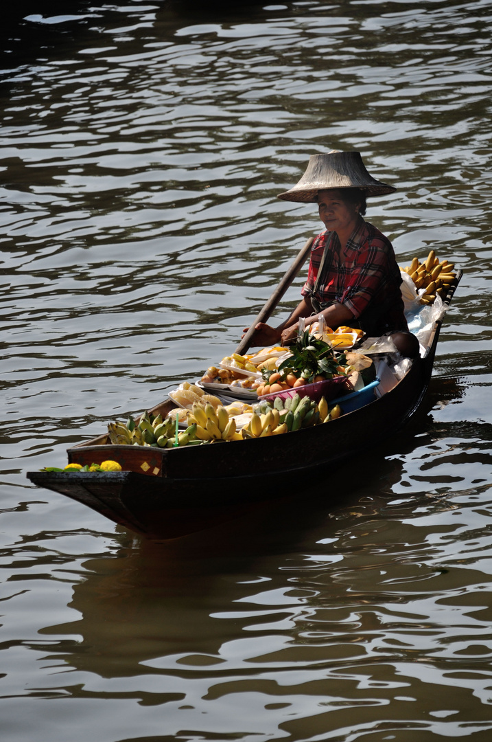 Auf dem Floating Market in Damnoen Saduak