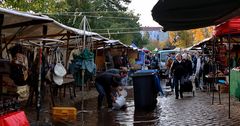 auf dem flohmark am mauerpark