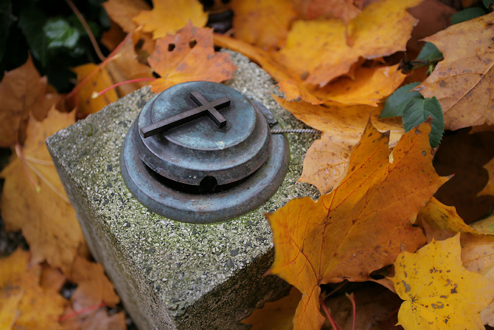 Auf dem Friedhof