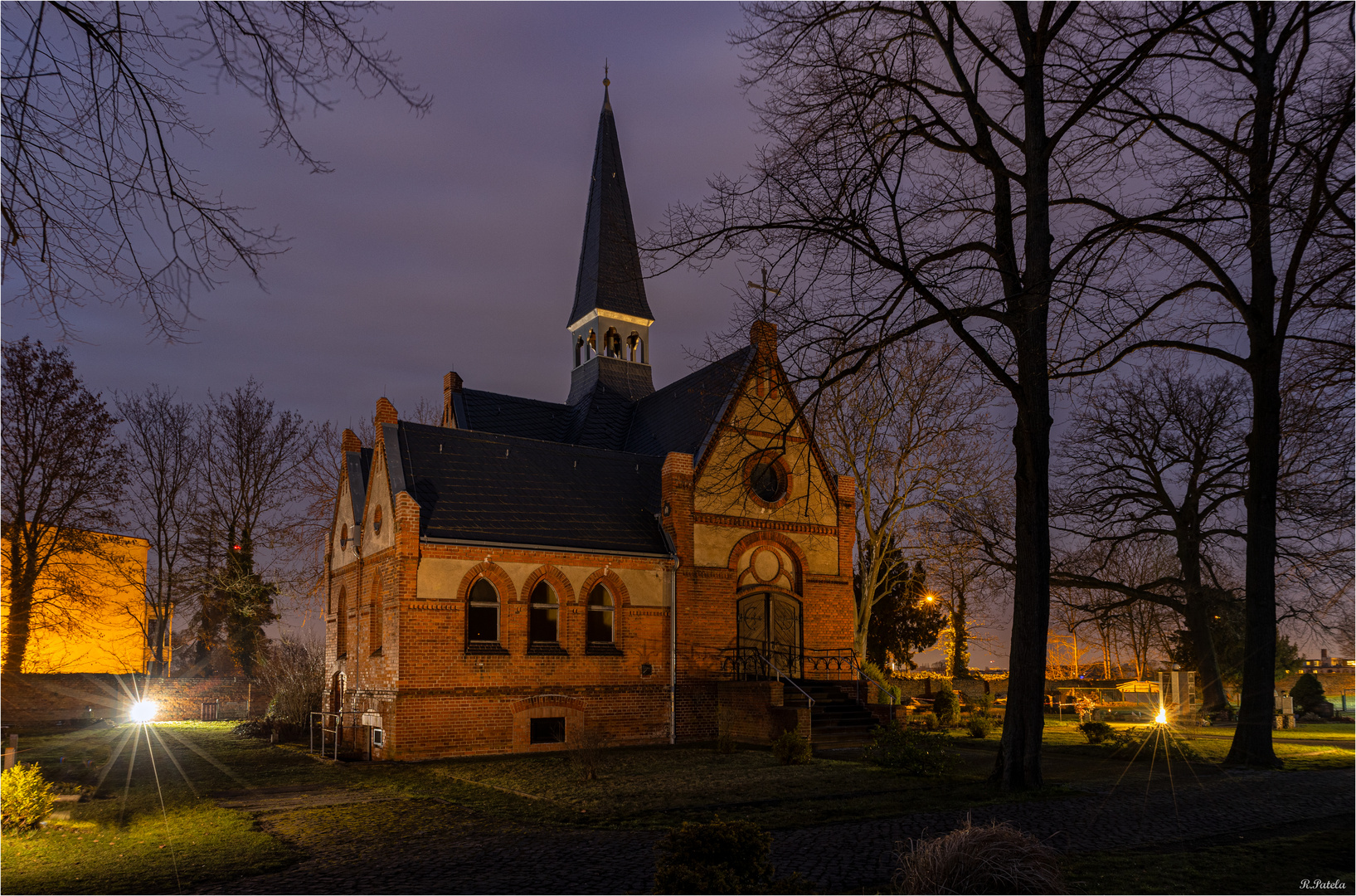 Auf dem Friedhof...