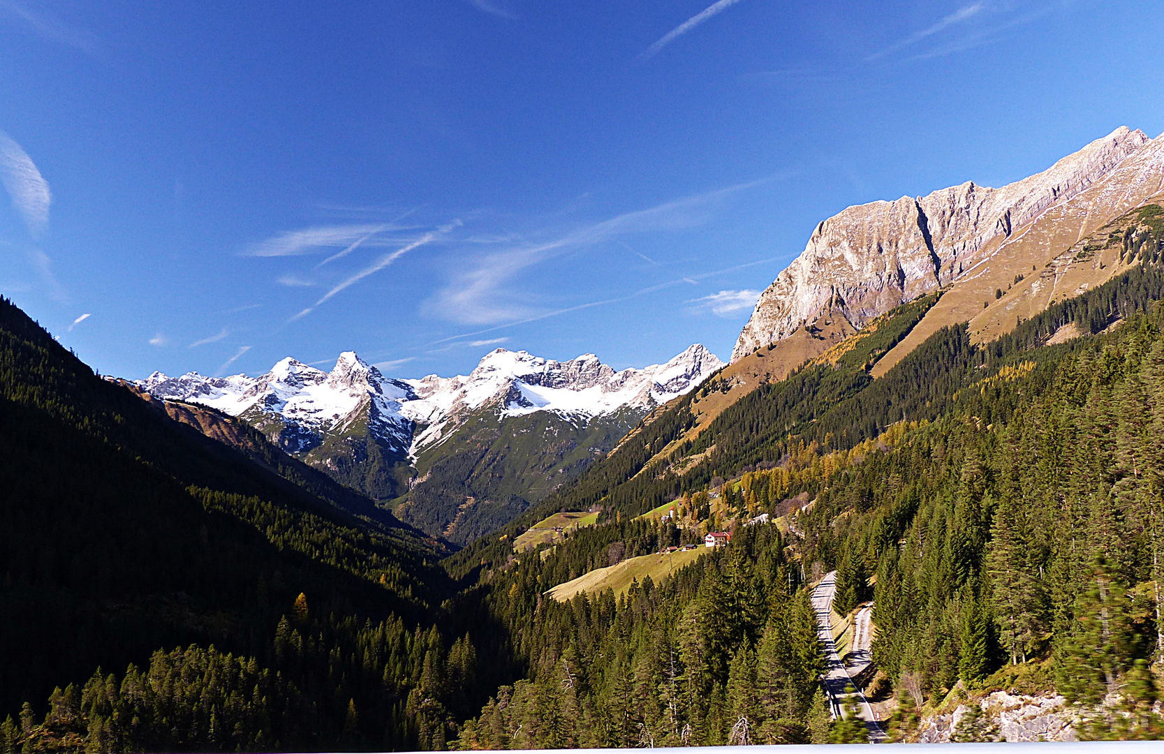 Auf dem Gebirgspass Hahntennjoch 1