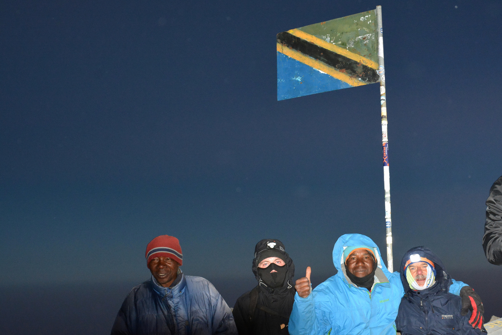 Auf dem Gipfel des Mt. Meru/Tansania