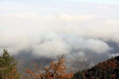 Auf dem Hochblauen, der Himmel reißt die Wolken auf, Schweighof