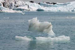 Auf dem Jökulsárlón...