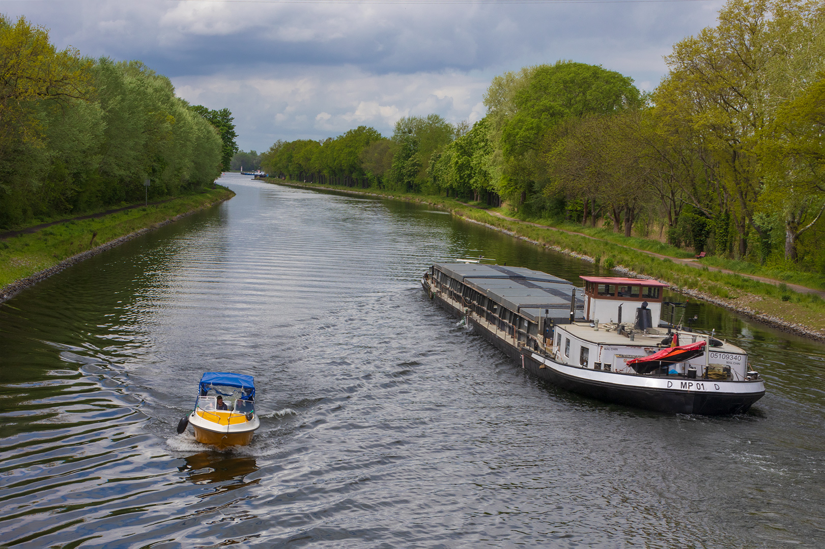 auf dem Kanal