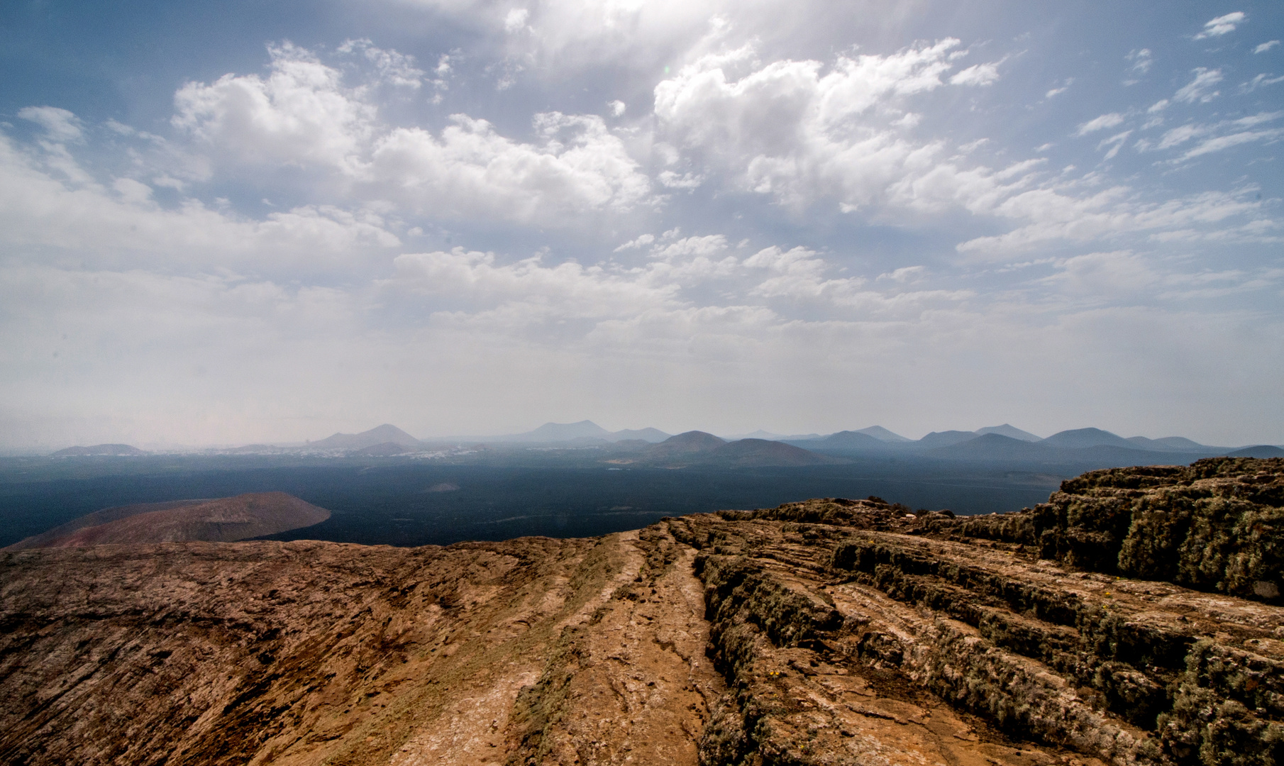 Auf dem Kraterrand der Caldera Blanca