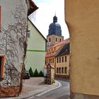 Auf dem Lutherweg in Eisleben - Petristraße mit Blick auf die Luther-Taufkirche St. Petri