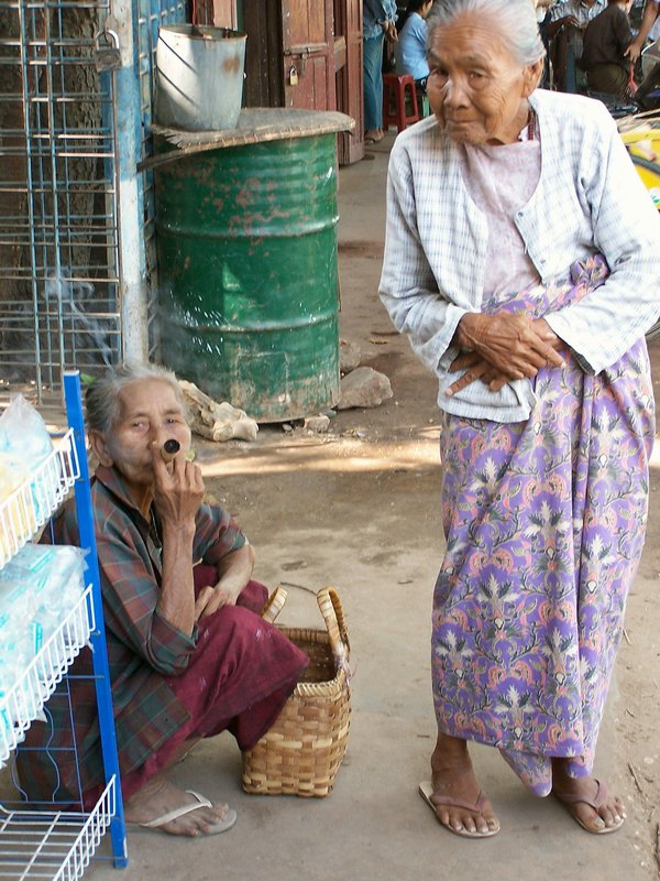 auf dem Markt in Bagan