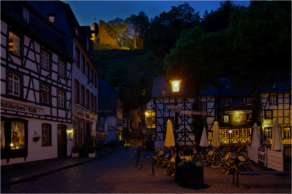 Auf dem Markt von Monschau