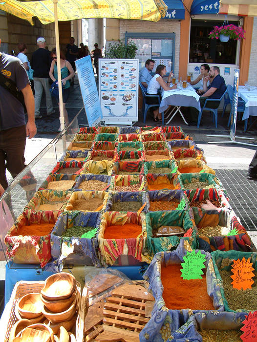 auf dem markt von nizza