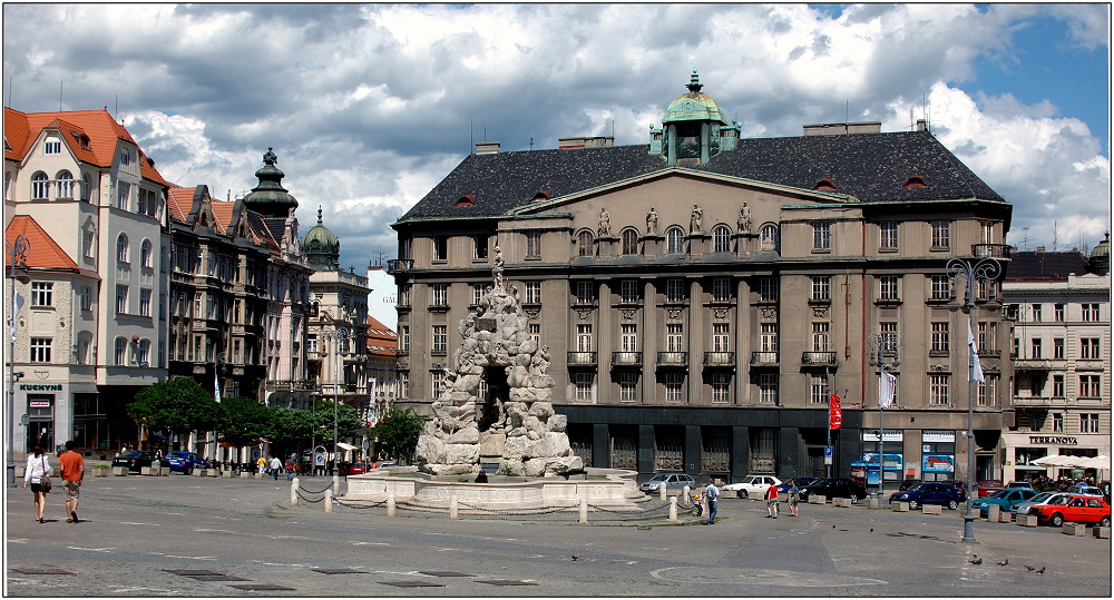 ... auf dem Marktplatz ...