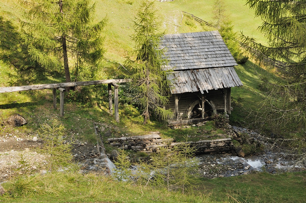 Auf dem Mühlenweg, bei St. Martin im Gardertal.