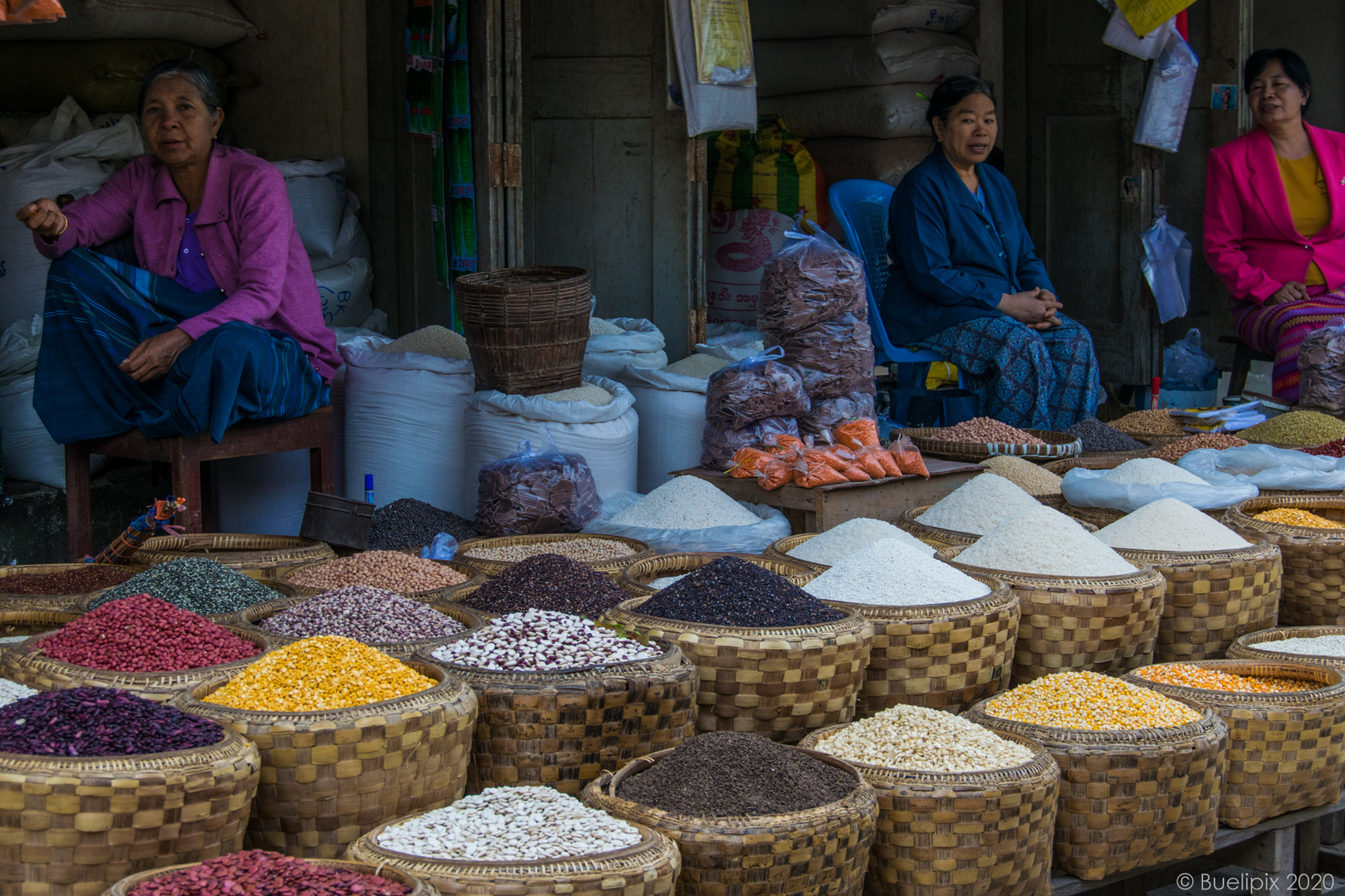 auf dem Myoma Market in Sagaing - Sagaing-Region, Myanmar (©Buelipix)