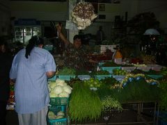 Auf dem Nachtmarkt in Trat