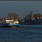 Auf dem Niederrhein Höhe Kaiserswerth