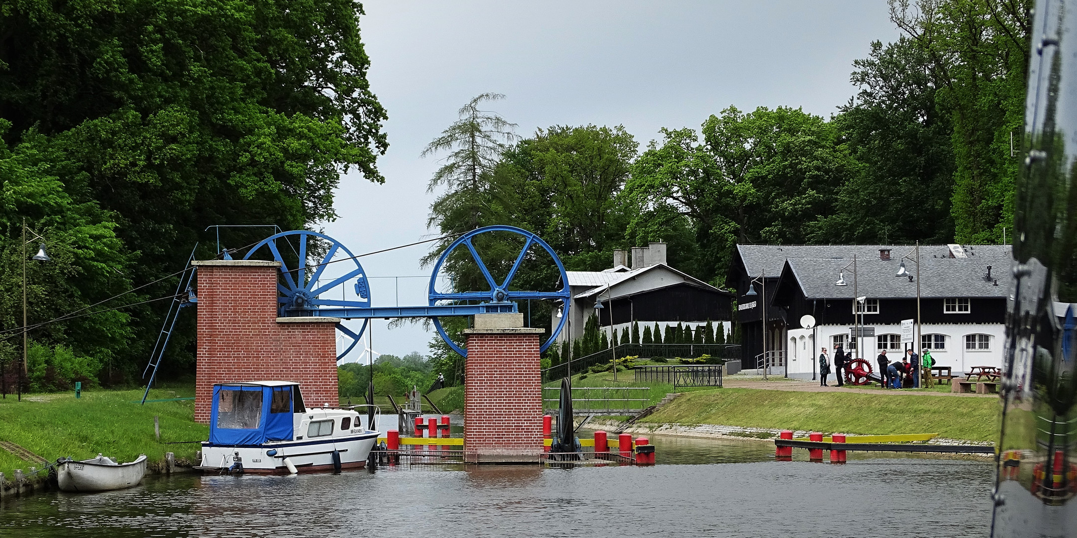 auf dem Oberländer Kanal 