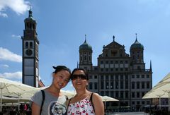 Auf dem Rathausplatz in Augsburg