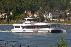 auf dem Rhein