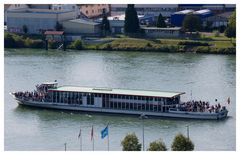 Auf dem Rhein III: Christoph Merian besichtigt Basel