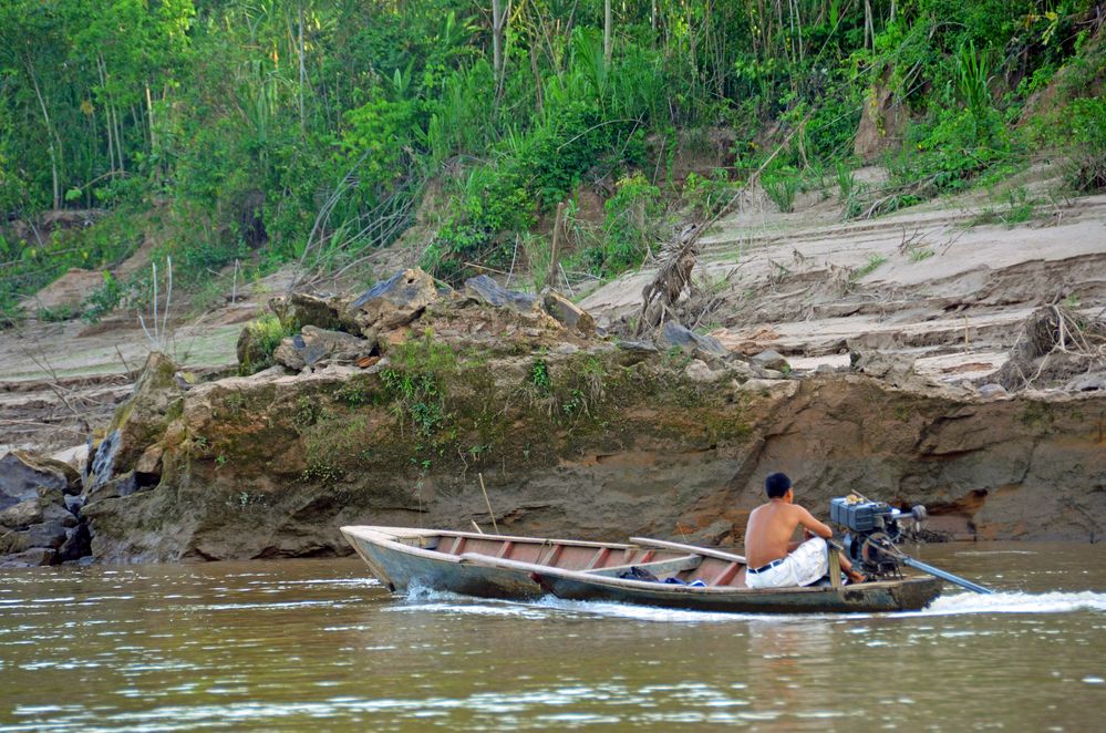 Auf dem Rio Tambopata im Regenwald von Peru