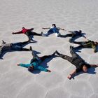 Auf dem Salar de Uyuni Bild 1