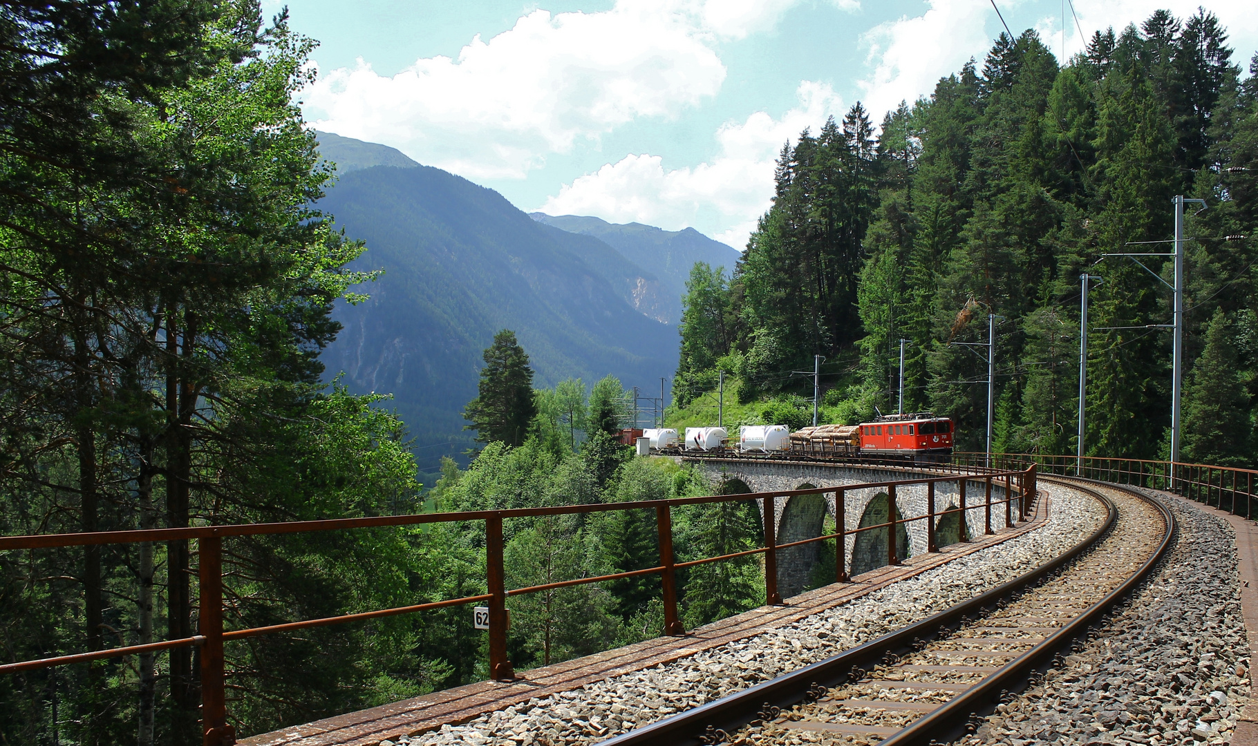 Auf dem Schmittnertobelviadukt...