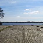 auf dem Steg am Flögelner See ...