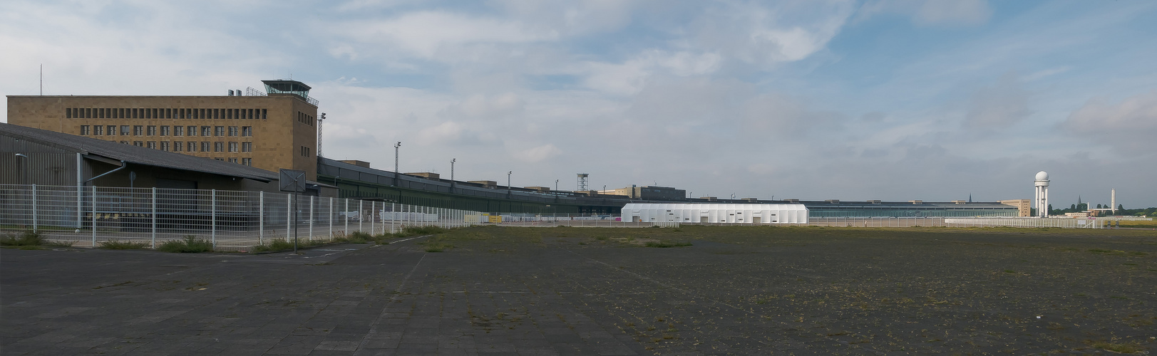 Auf dem Tempelhofer Feld (2)