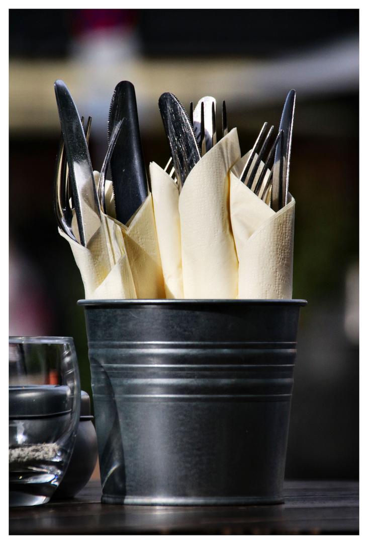 Auf dem Tisch&hellip;. Foto &amp; Bild stillleben, messer