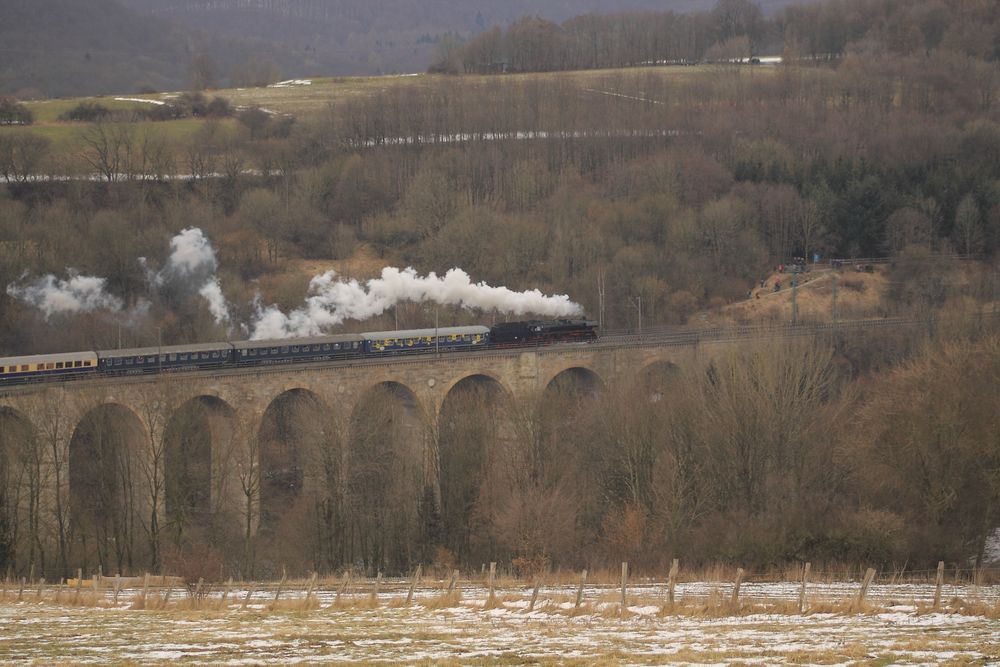 Auf dem Viadukt........