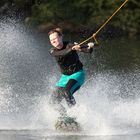 auf dem Wakeboard