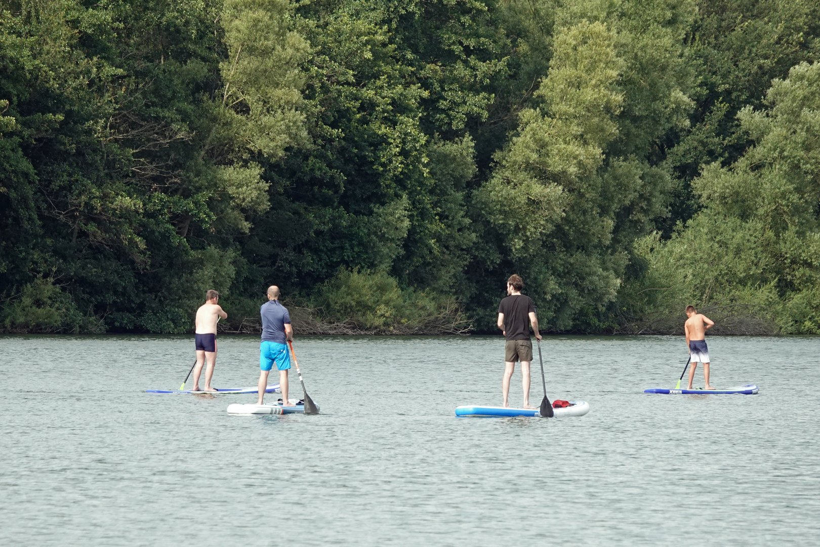 Auf dem Wasser laufen