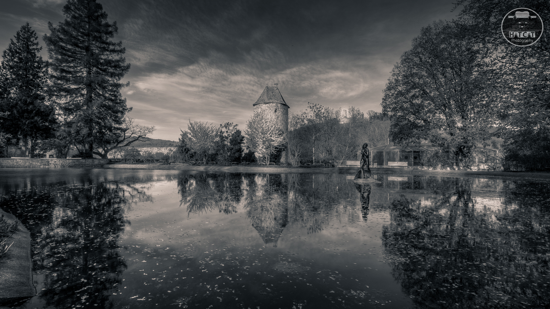 Auf dem Wasser stehen