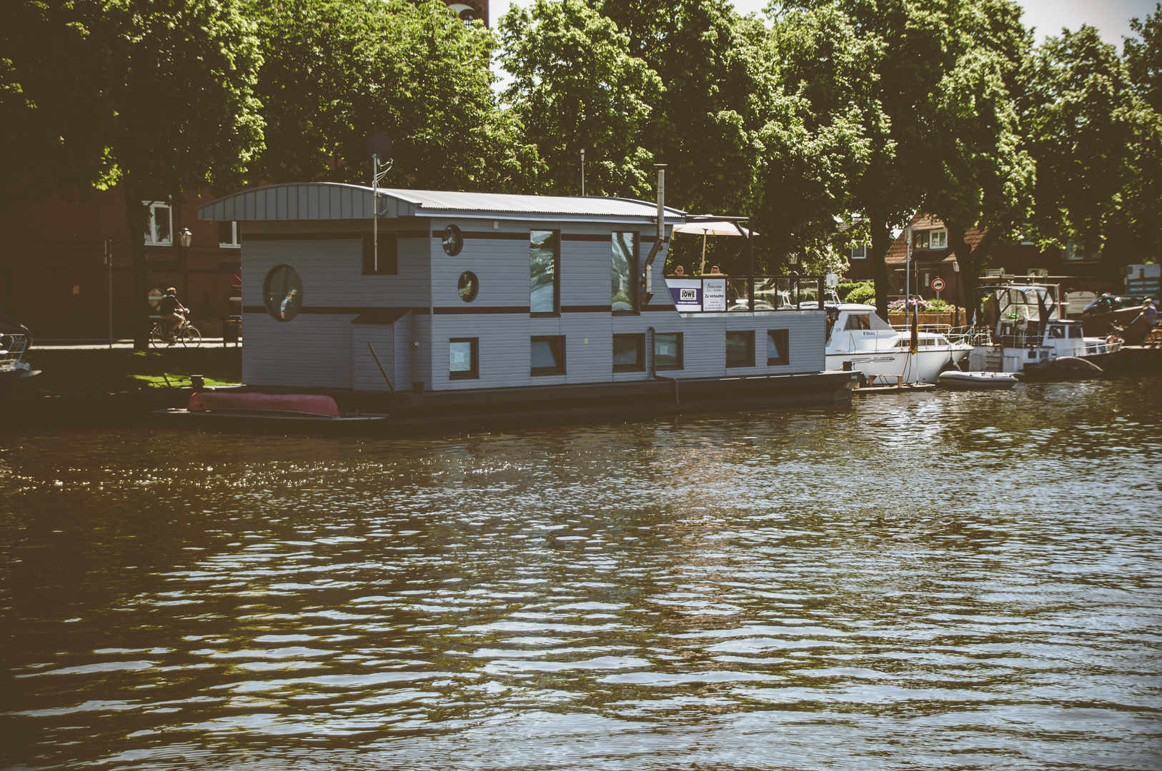 Auf dem Wasser zu Hause?