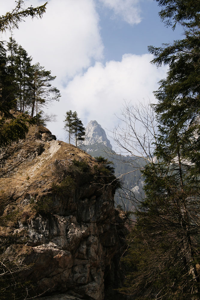 Auf dem Wasserleitungsweg im Kaisertal bei Kufstein II