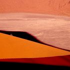 Auf dem Weg in die Unendlichkeit der Namib-Wüste