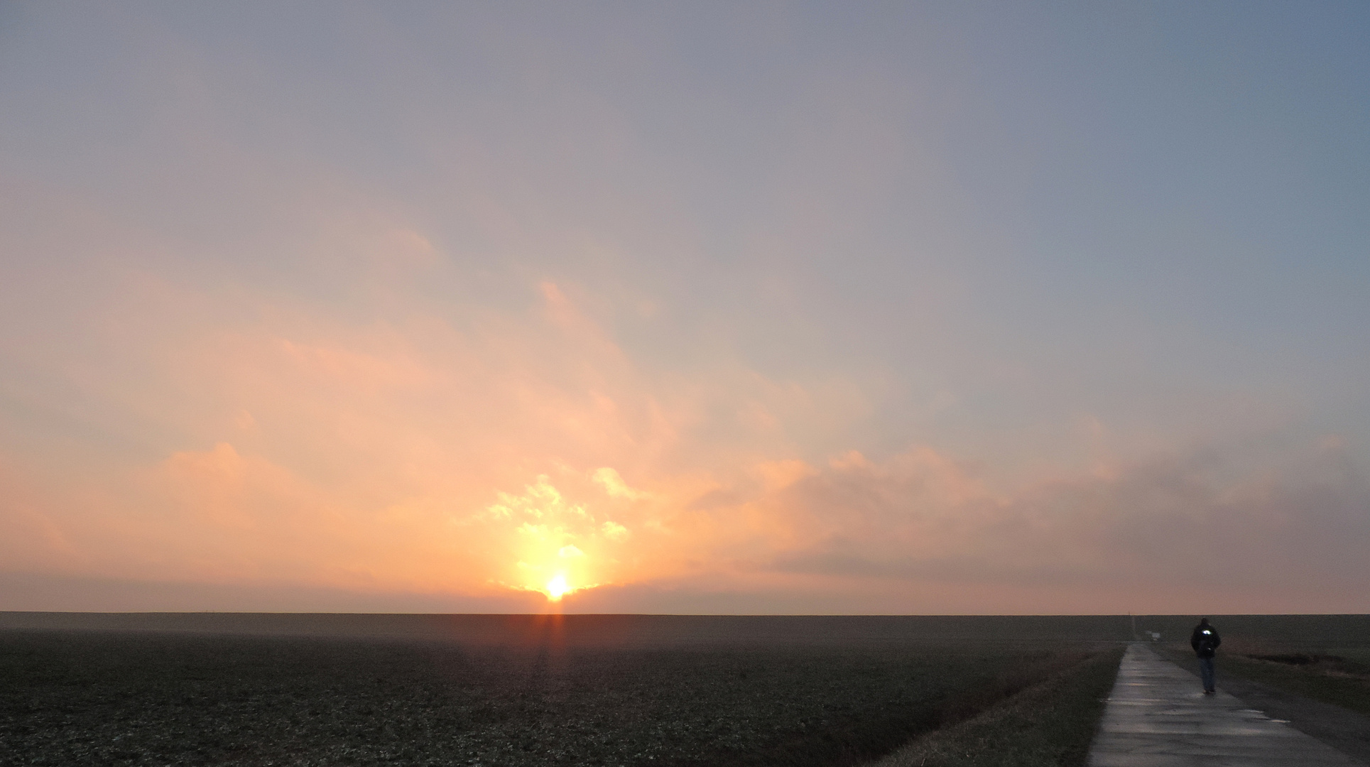 #...Auf dem Weg läuft.......#