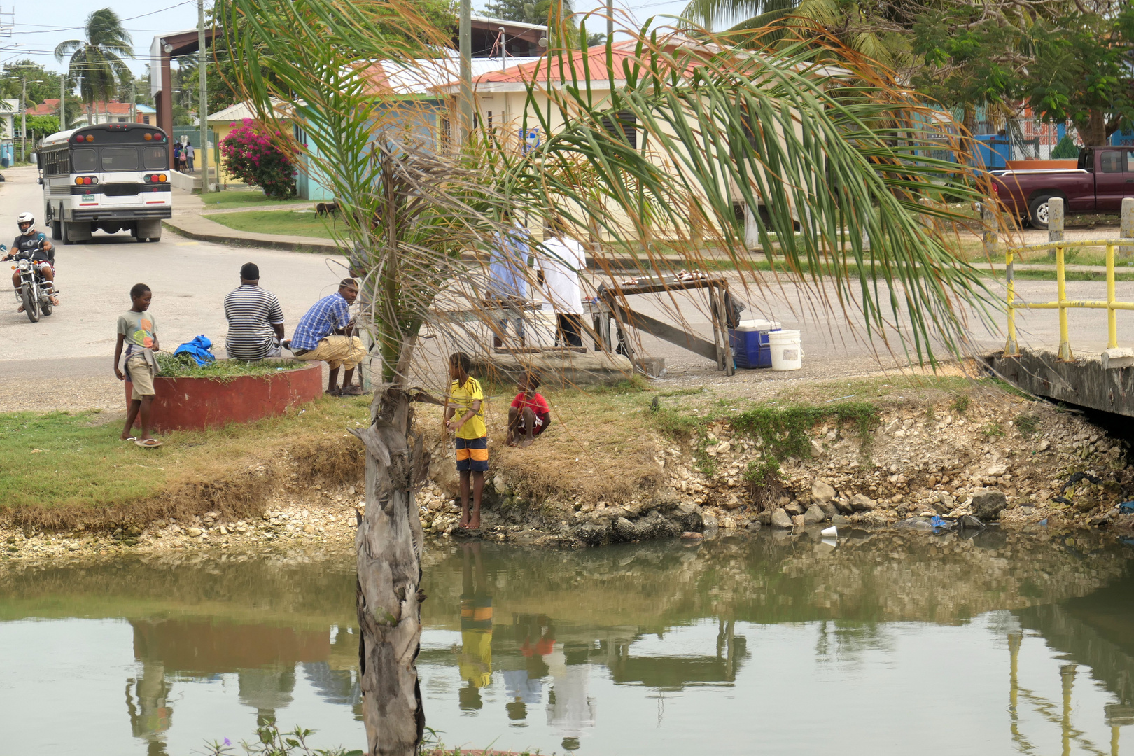 Auf dem Weg nach Belize-City - Straßenszene