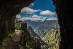 Auf dem Weg vom Pico Ruivo zum Pico do Airieiro