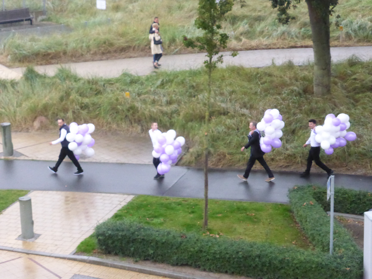 Auf dem Weg zu einer Hochzeit