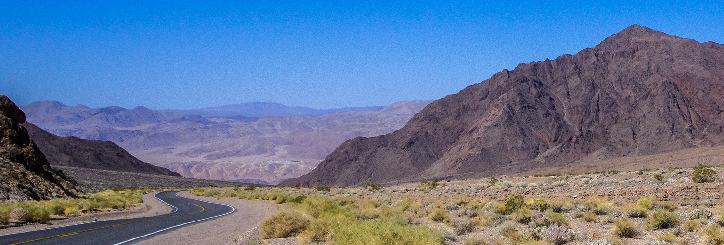 Auf dem Weg zum Death Valley mit Gefälle wie an der Bernina
