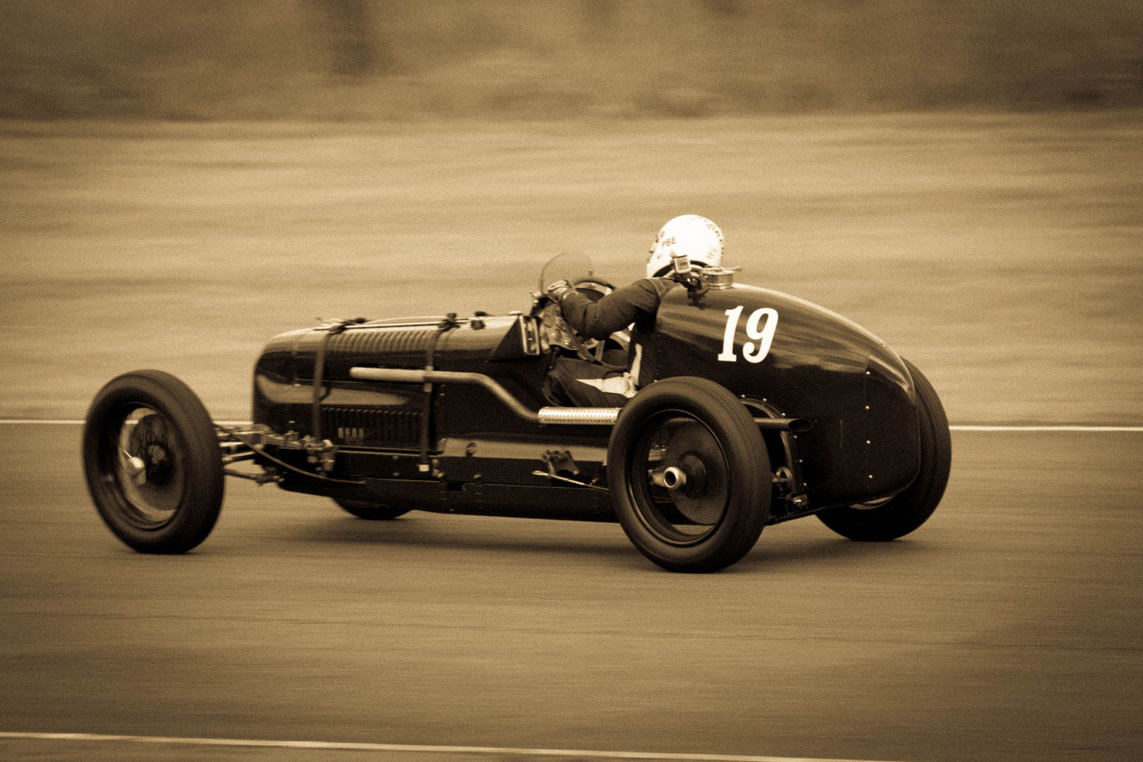 Auf dem Weg zum Sieg - Goodwood Revival 2013