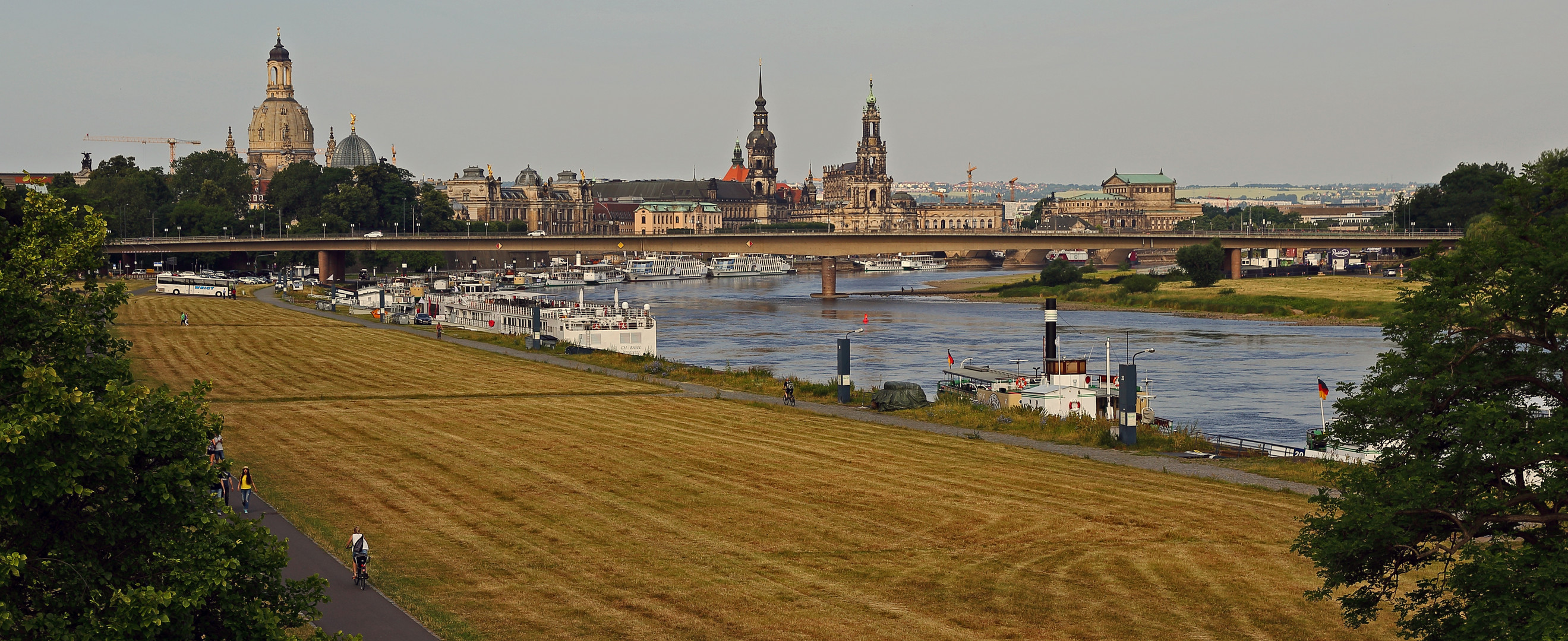 Auf dem Weg zur Albertbrücke in Dresden ein erstes Bild....