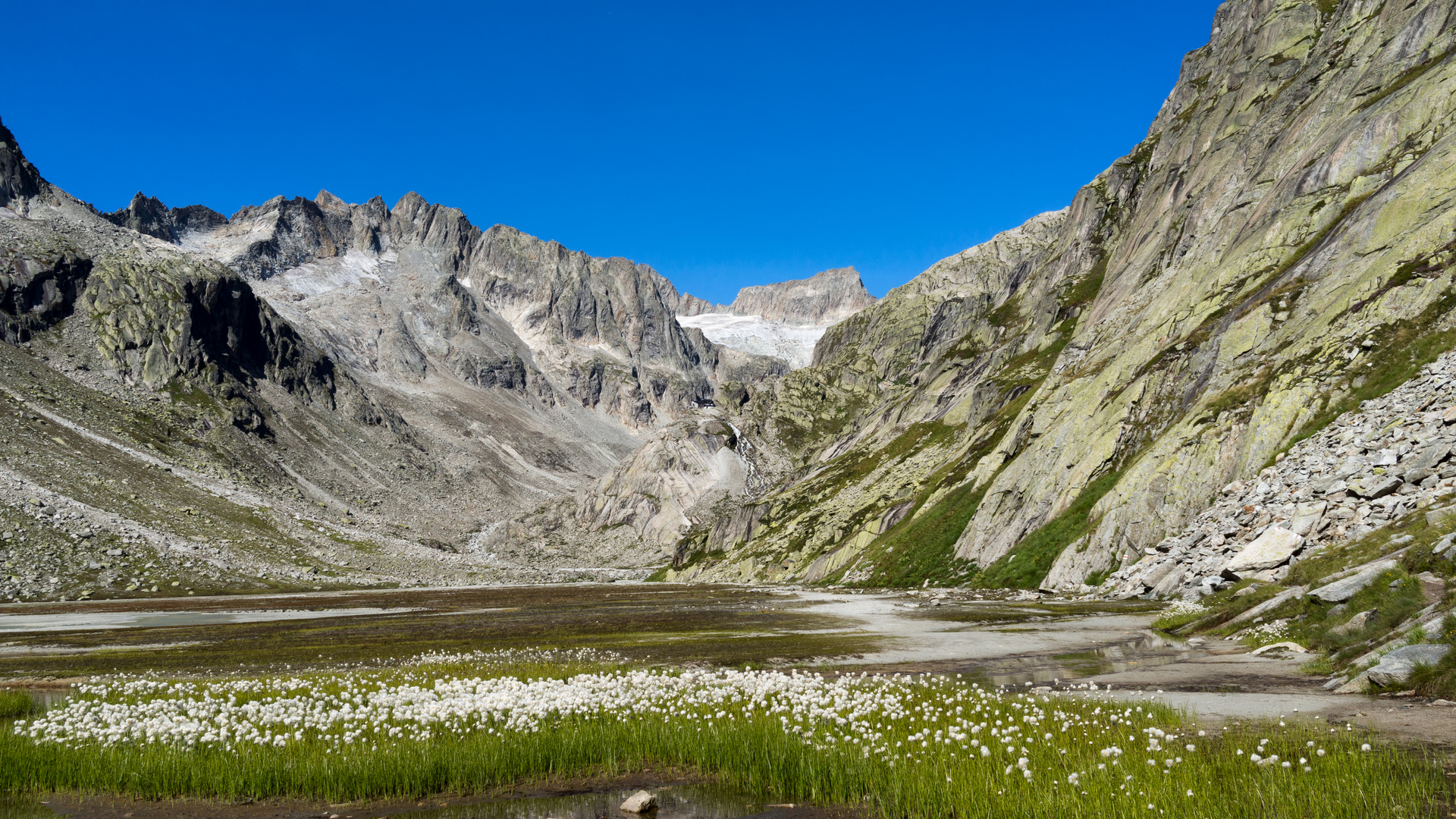 Auf dem Weg zur Bächlitalhütte