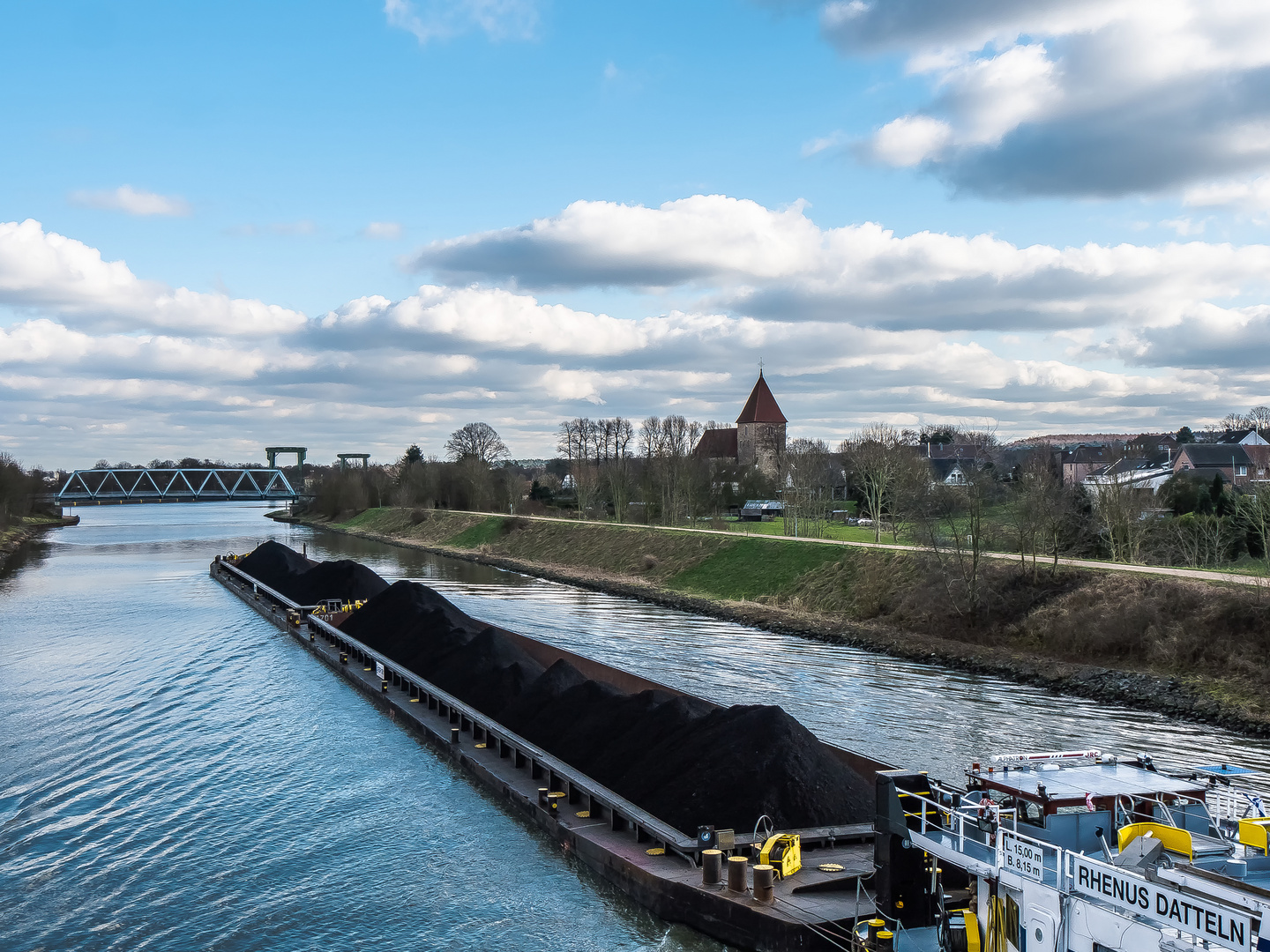 Auf dem Wesel-Datteln-Kanal