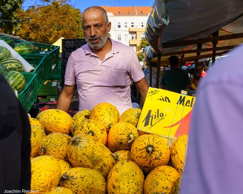 Auf dem Wochenmarkt in Berlin-Wedding